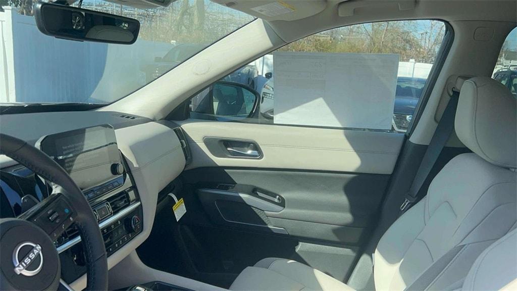 new 2025 Nissan Pathfinder car, priced at $47,700