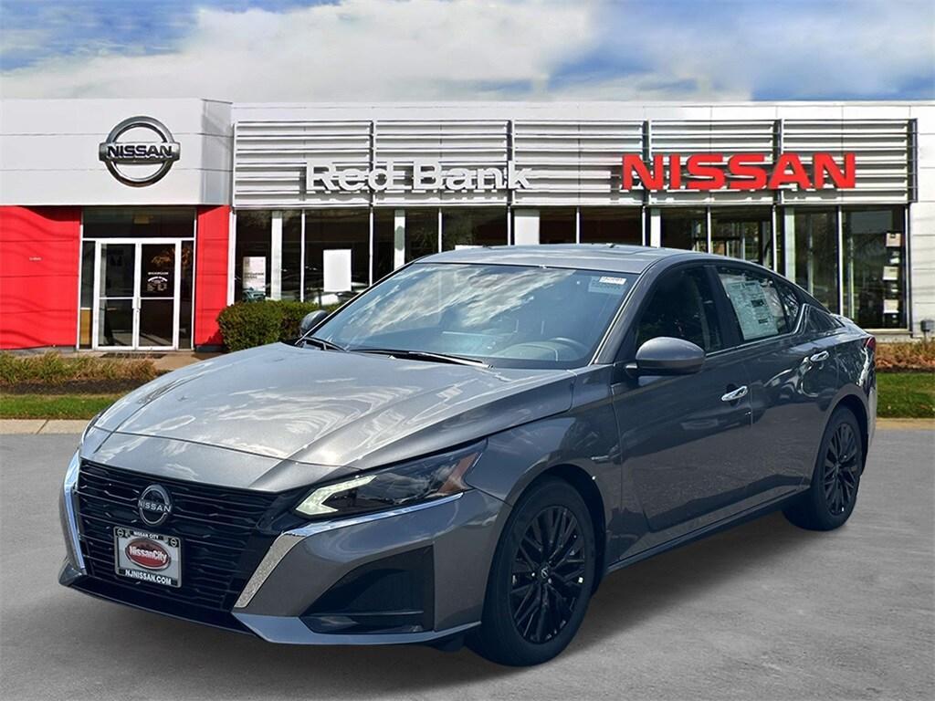 new 2025 Nissan Altima car, priced at $30,605