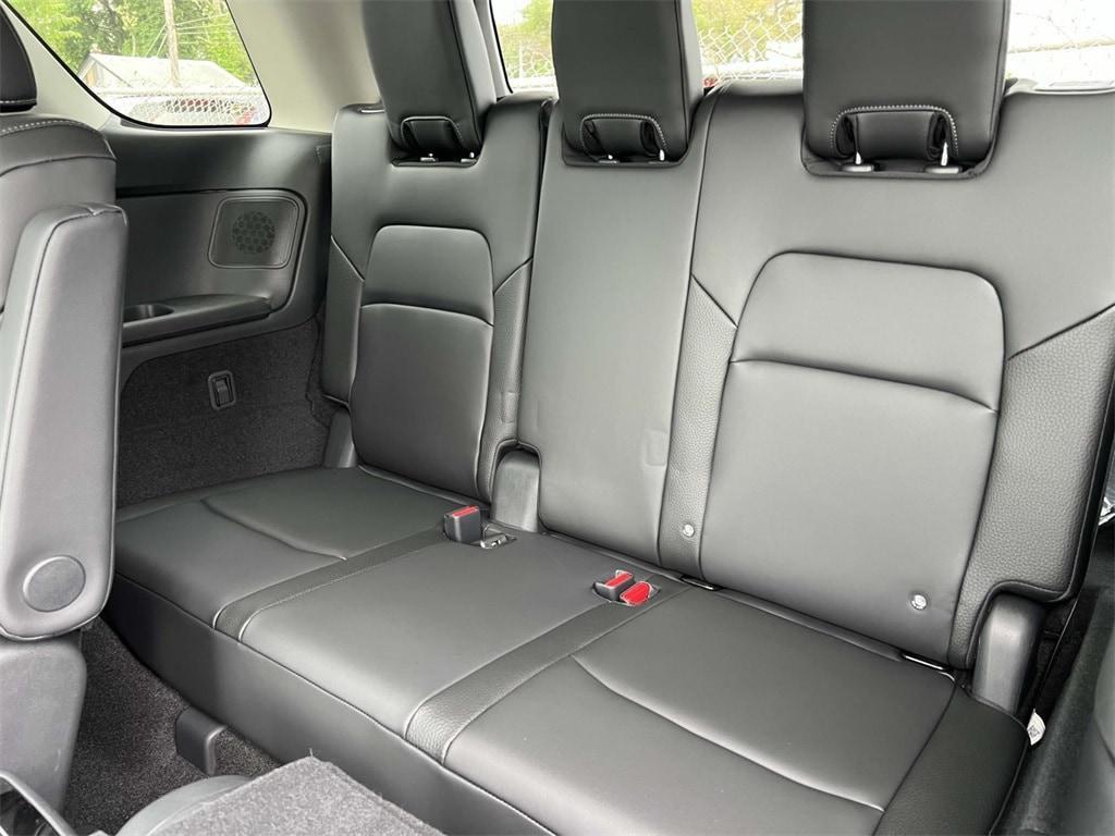 new 2025 Nissan Pathfinder car, priced at $49,555