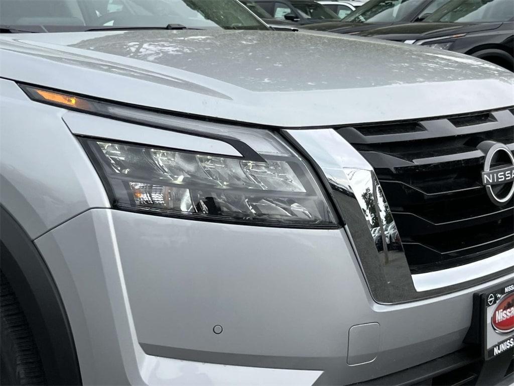 new 2025 Nissan Pathfinder car, priced at $49,555