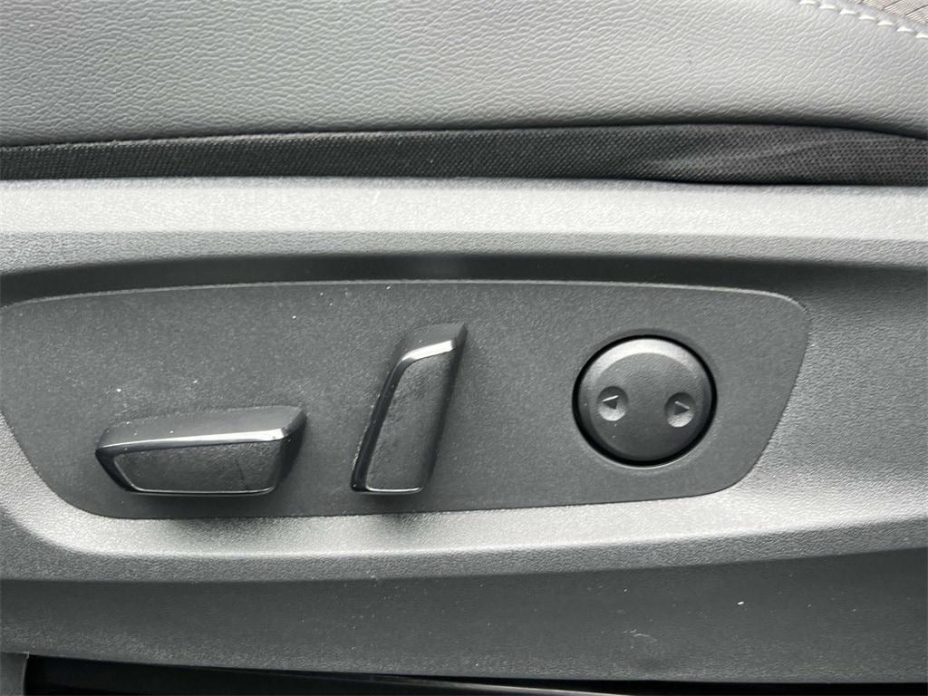 new 2025 Nissan Pathfinder car, priced at $49,555