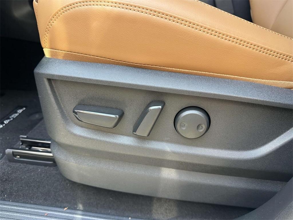 new 2025 Nissan Armada car