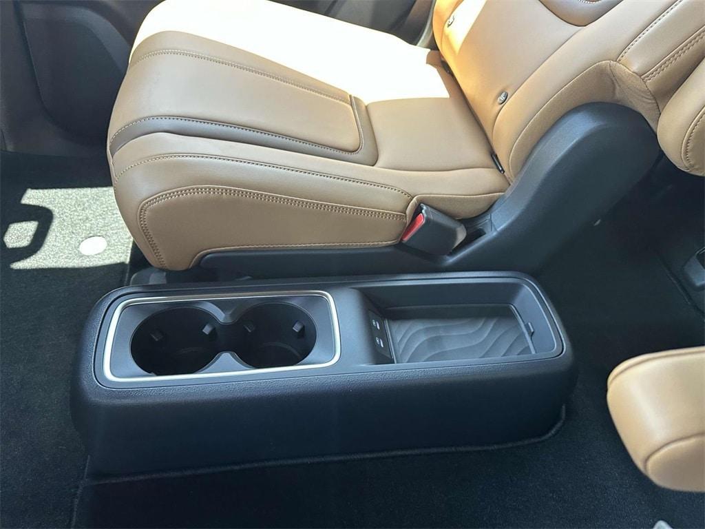new 2025 Nissan Armada car