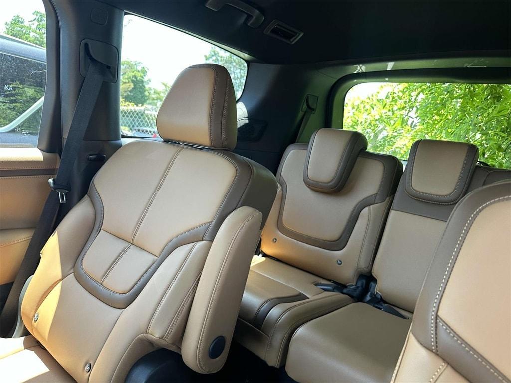 new 2025 Nissan Armada car