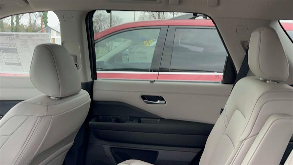 new 2025 Nissan Pathfinder car, priced at $50,300