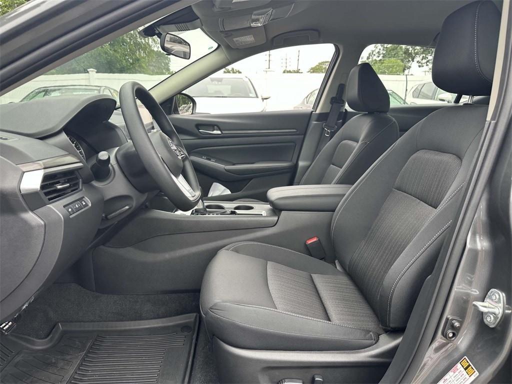 new 2025 Nissan Altima car, priced at $29,515