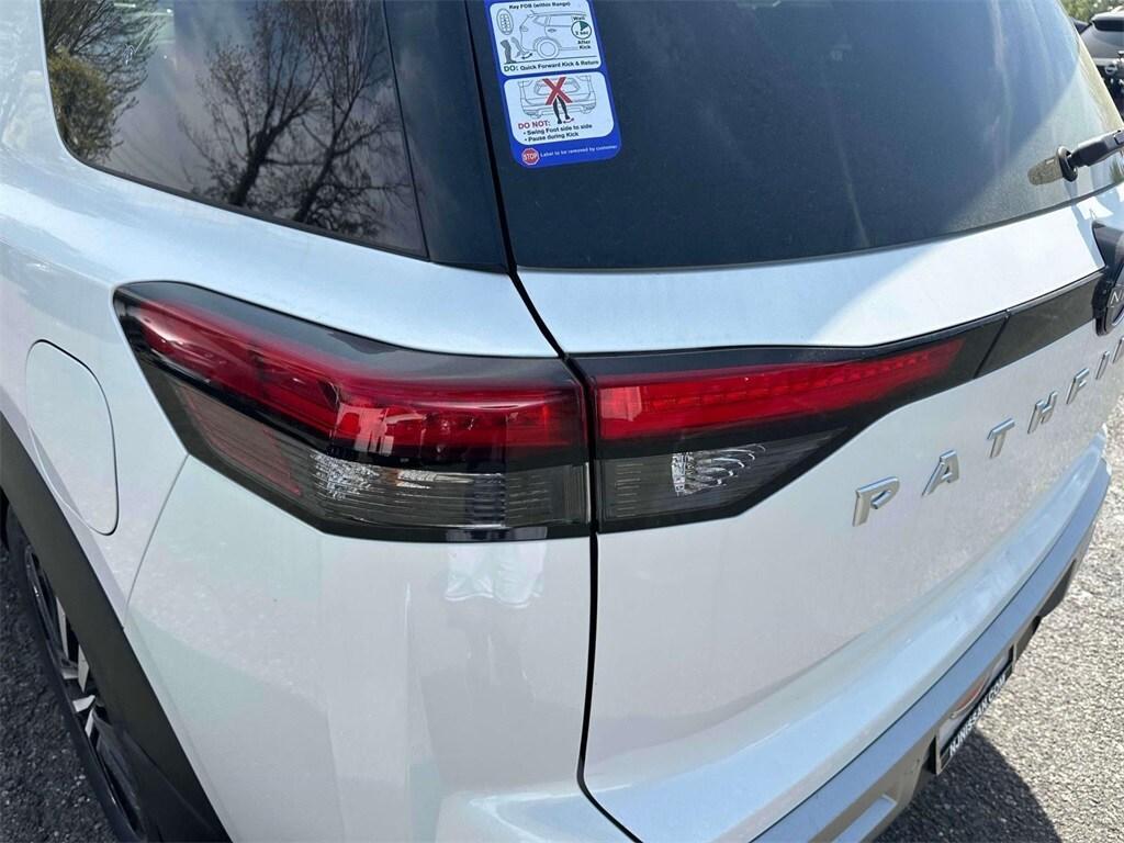 new 2025 Nissan Pathfinder car, priced at $55,205