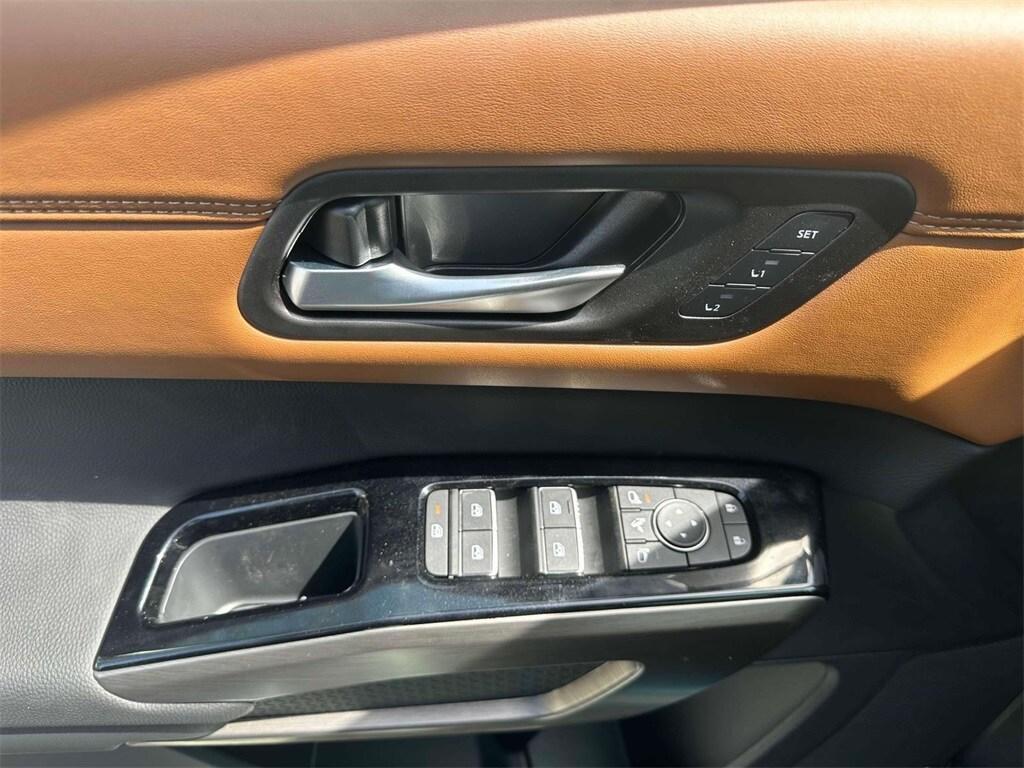 new 2025 Nissan Pathfinder car, priced at $55,205