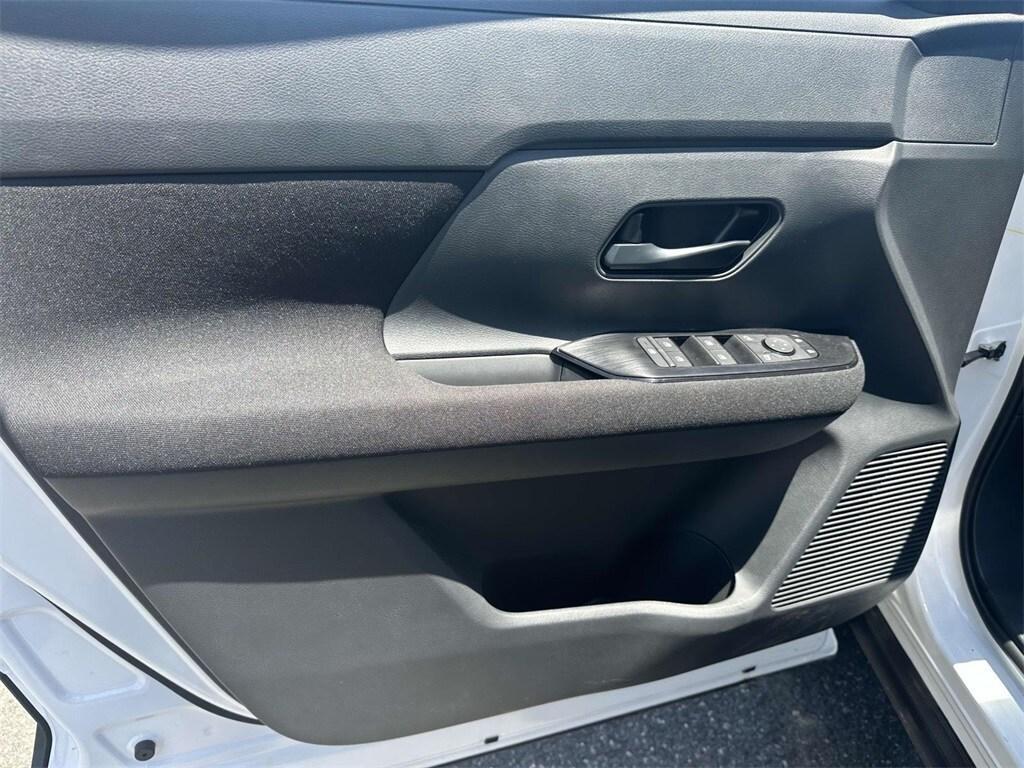 new 2025 Nissan Kicks car, priced at $25,180