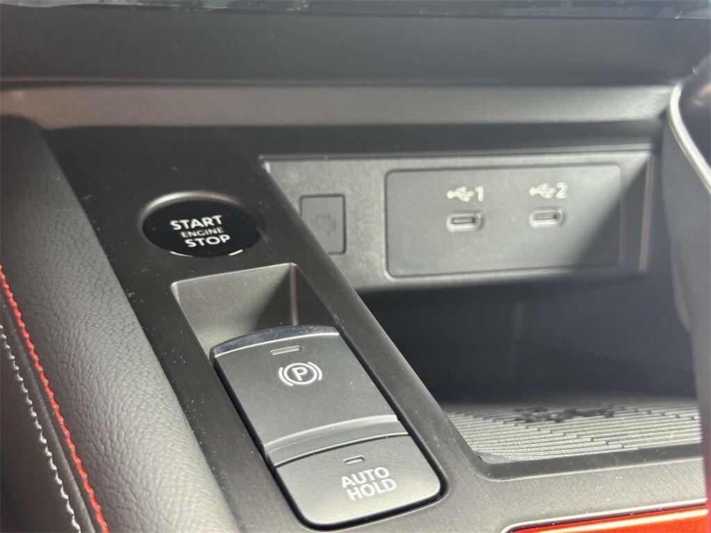 new 2025 Nissan Kicks car, priced at $29,885