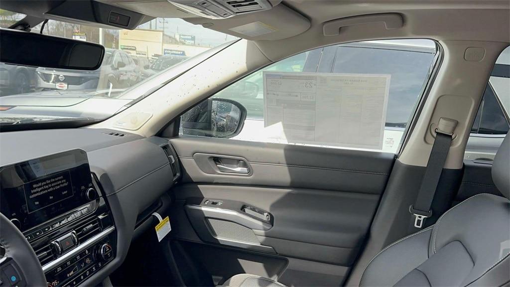 new 2025 Nissan Pathfinder car, priced at $50,725