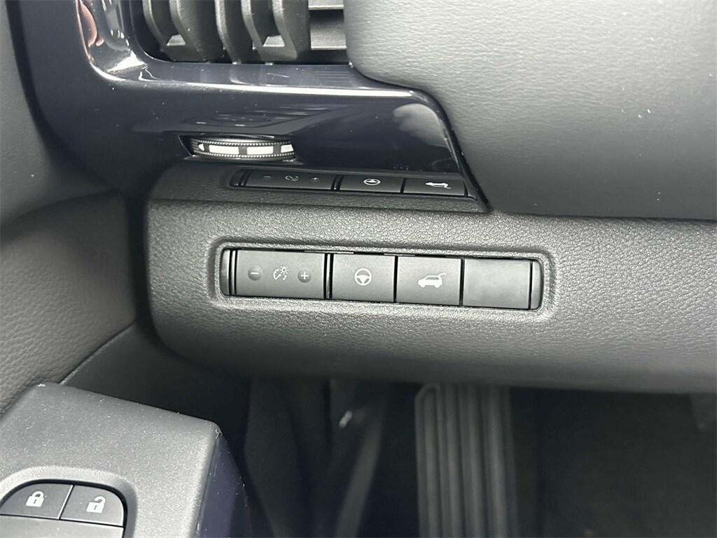 new 2025 Nissan Pathfinder car, priced at $44,870