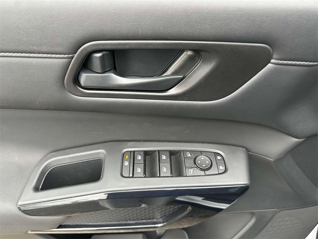 new 2025 Nissan Pathfinder car, priced at $44,870