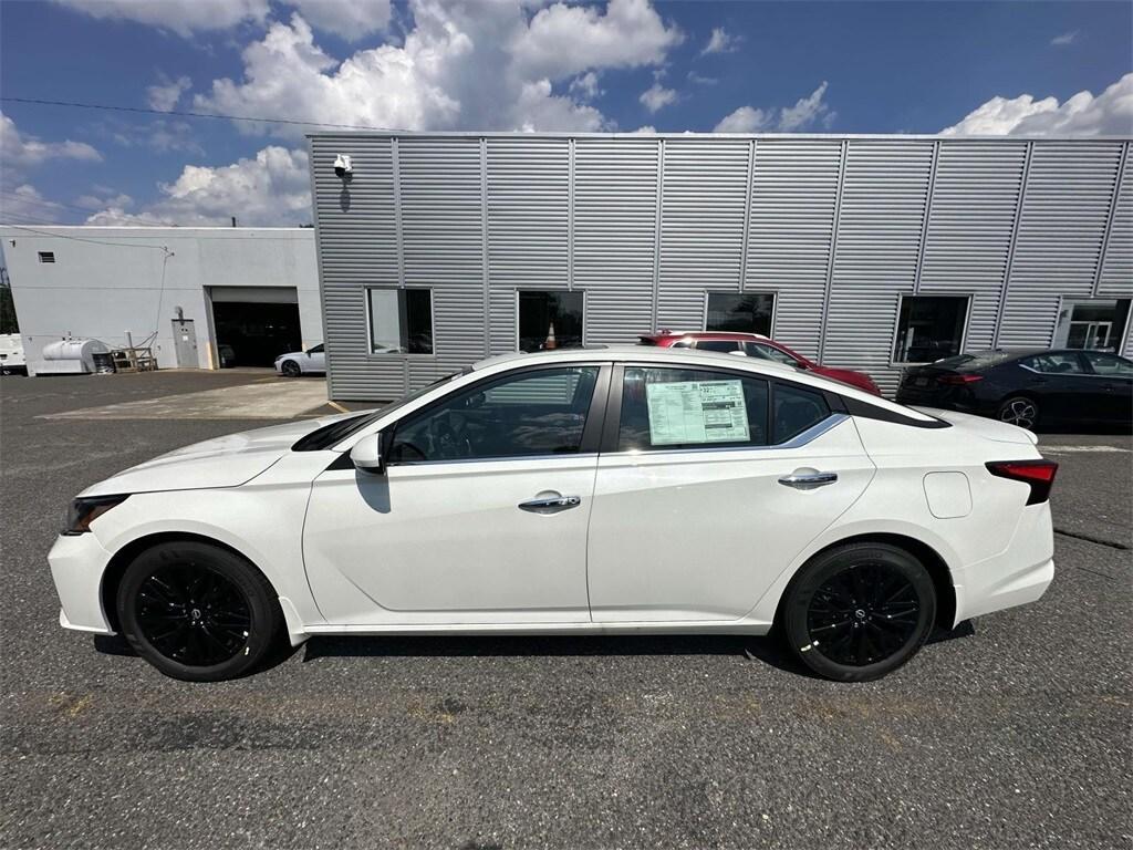new 2025 Nissan Altima car, priced at $31,055