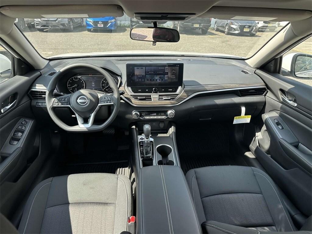new 2025 Nissan Altima car, priced at $31,055