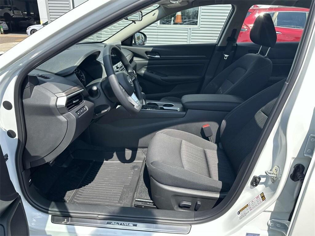 new 2025 Nissan Altima car, priced at $31,055