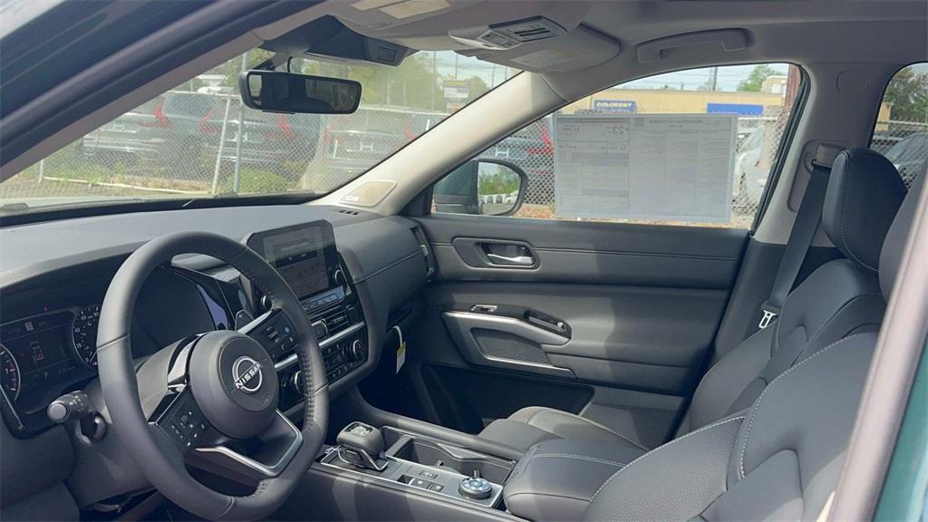 new 2025 Nissan Pathfinder car, priced at $50,300