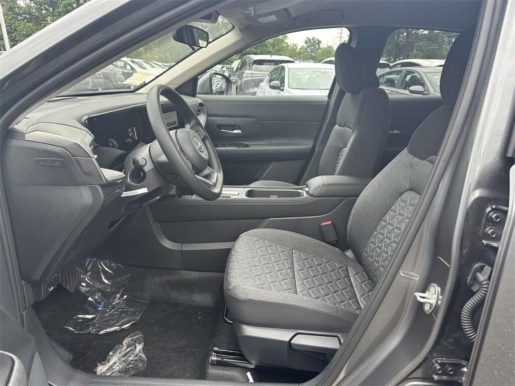 new 2025 Nissan Kicks car, priced at $27,180
