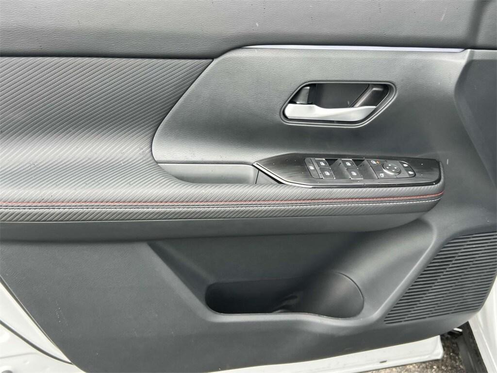 new 2025 Nissan Kicks car, priced at $30,335