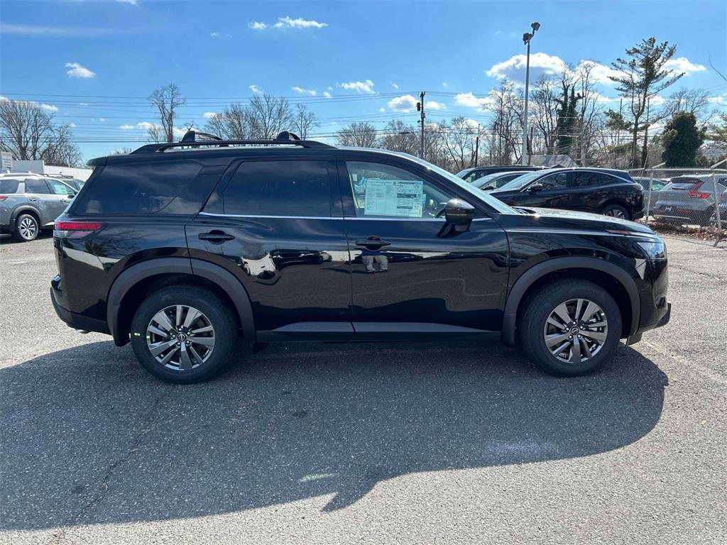 new 2025 Nissan Pathfinder car, priced at $43,786