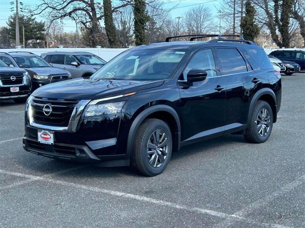 new 2025 Nissan Pathfinder car, priced at $43,786