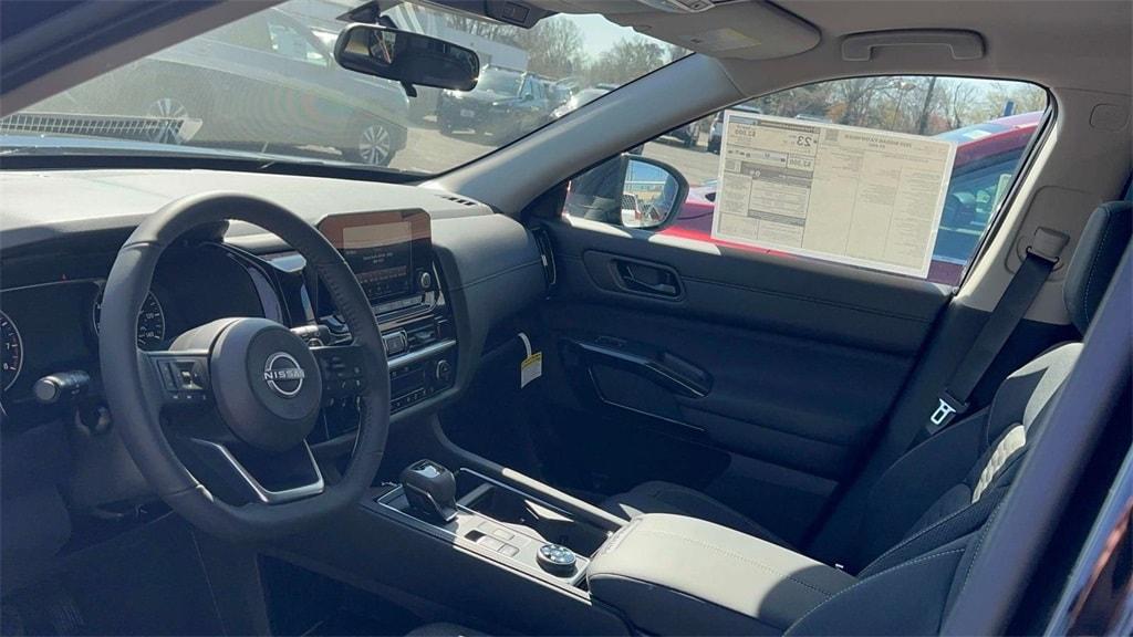new 2025 Nissan Pathfinder car, priced at $44,815