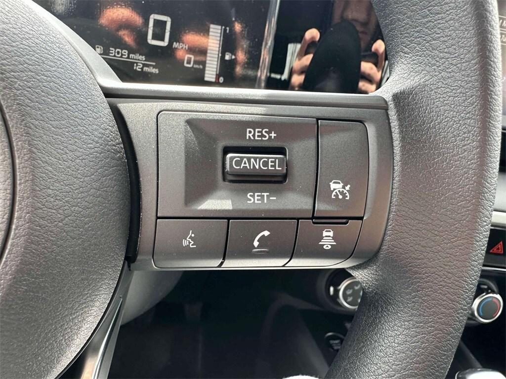 new 2025 Nissan Kicks car, priced at $25,180