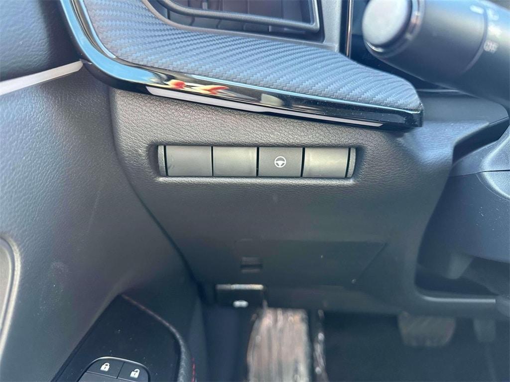 new 2025 Nissan Kicks car, priced at $29,935