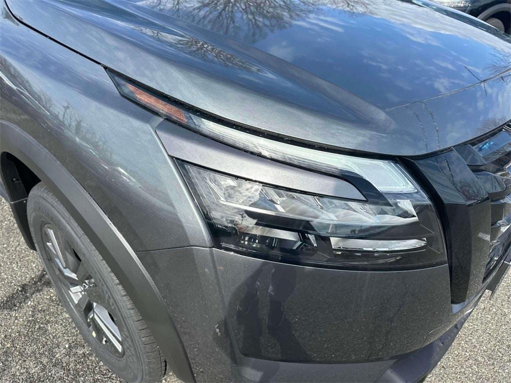 new 2025 Nissan Pathfinder car, priced at $47,250