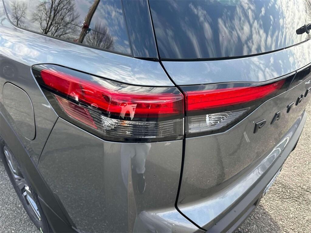 new 2025 Nissan Pathfinder car, priced at $47,250