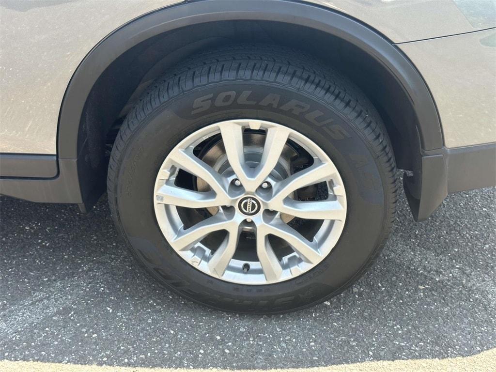 used 2020 Nissan Rogue car, priced at $15,497