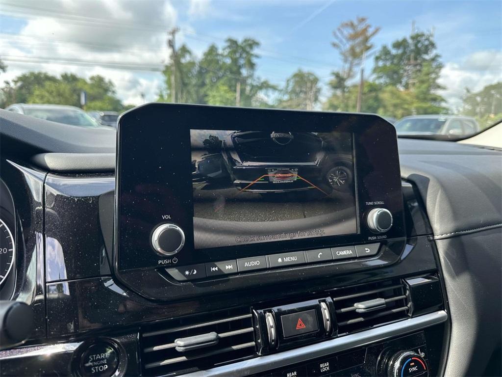 new 2025 Nissan Pathfinder car, priced at $45,865