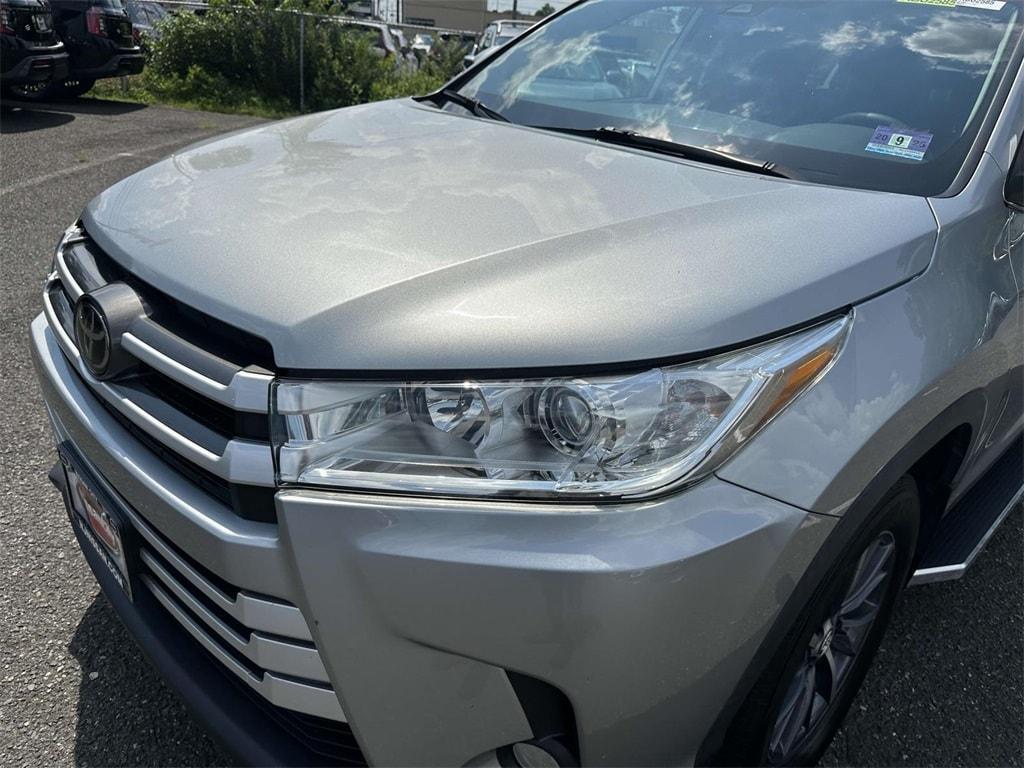 used 2019 Toyota Highlander car, priced at $29,788