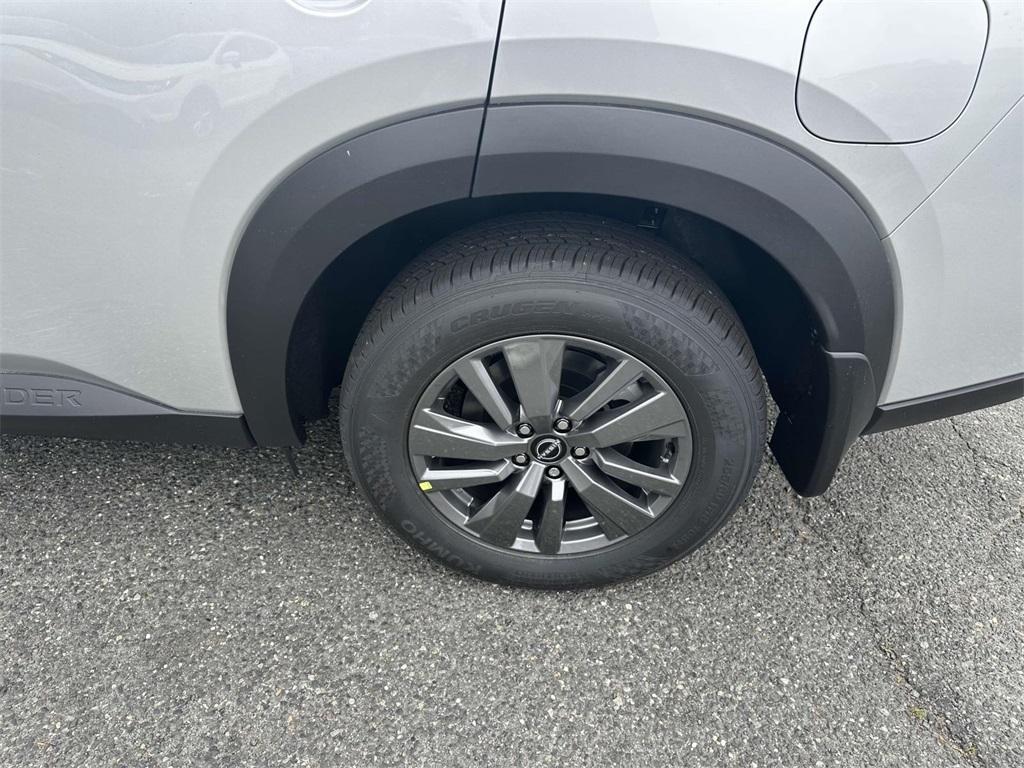 new 2025 Nissan Pathfinder car, priced at $45,775