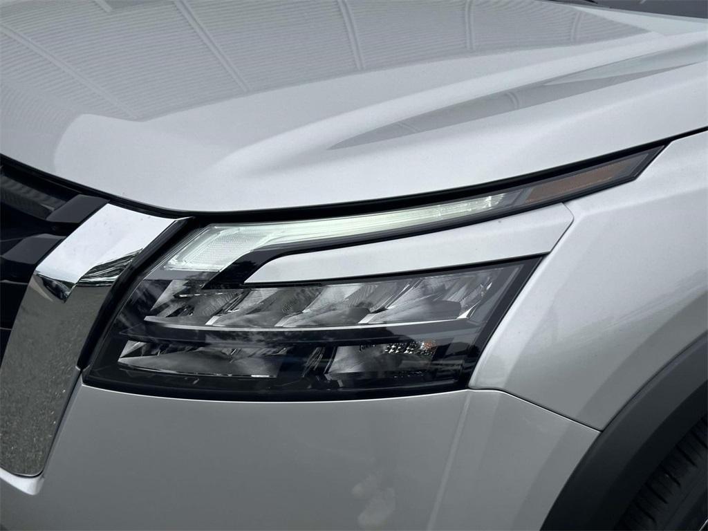 new 2025 Nissan Pathfinder car, priced at $45,775