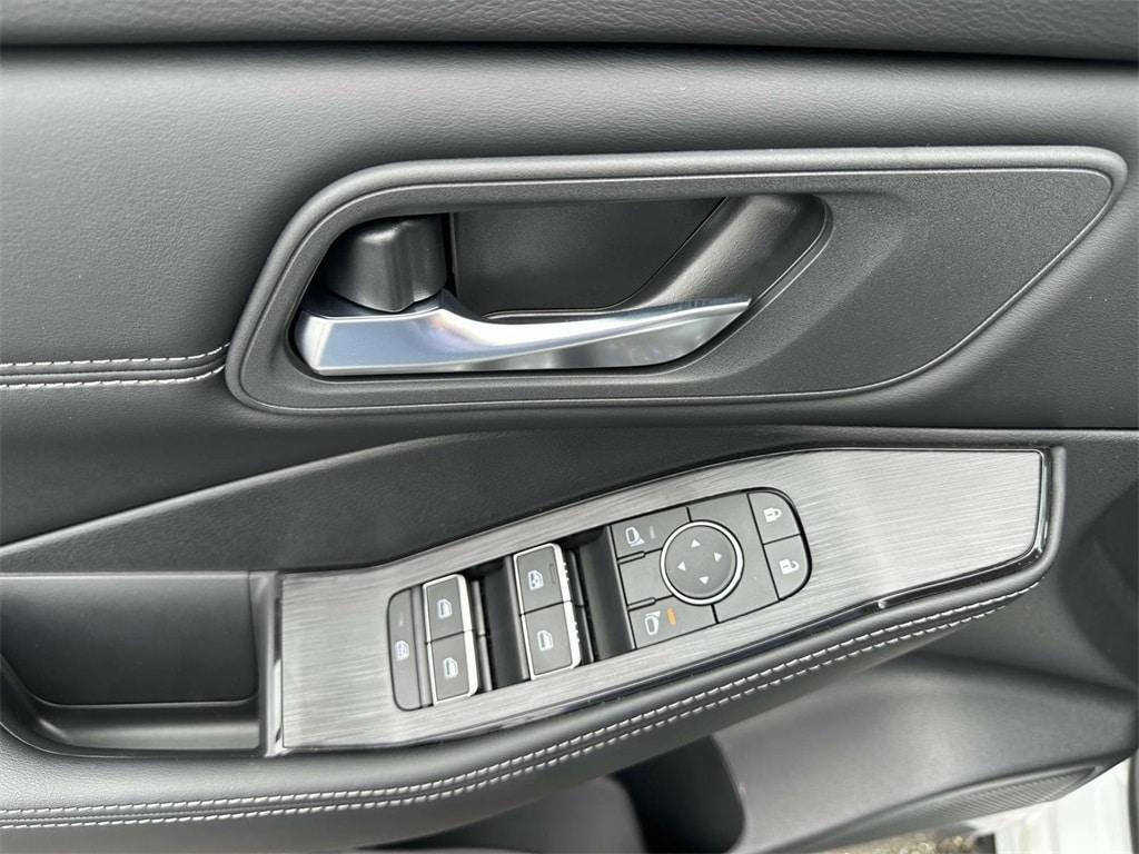 new 2025 Nissan Rogue car, priced at $40,660