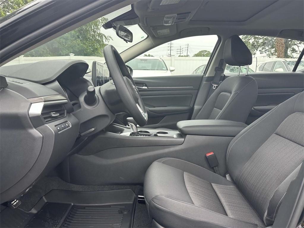 new 2025 Nissan Altima car, priced at $30,605