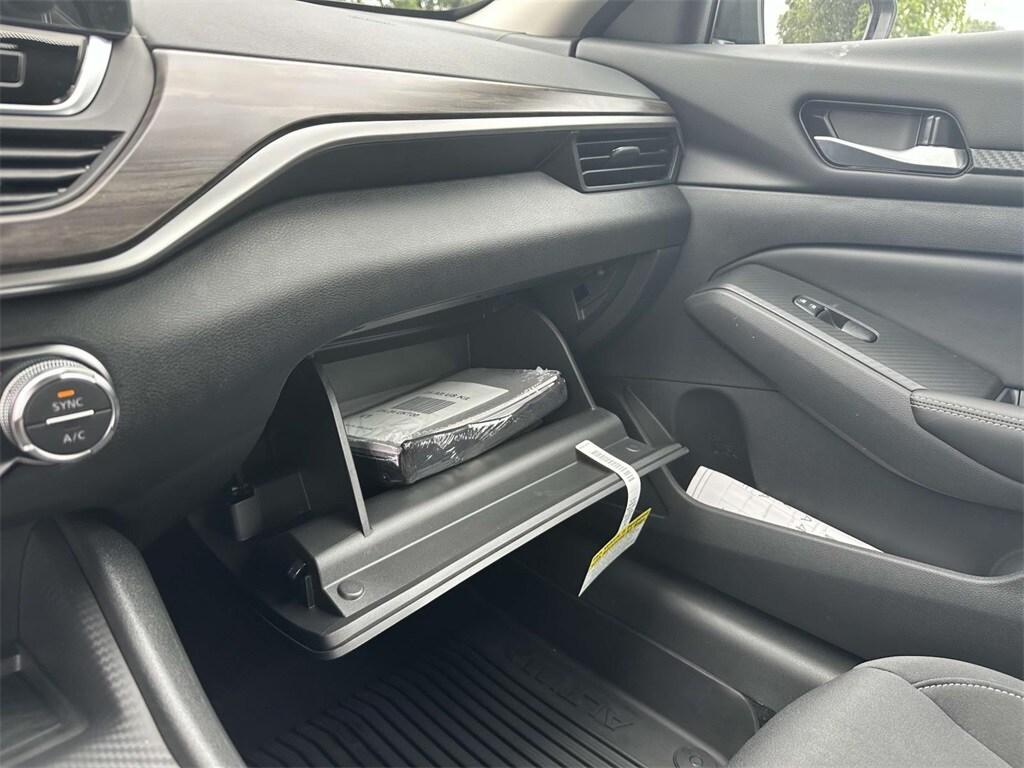 new 2025 Nissan Altima car, priced at $30,605