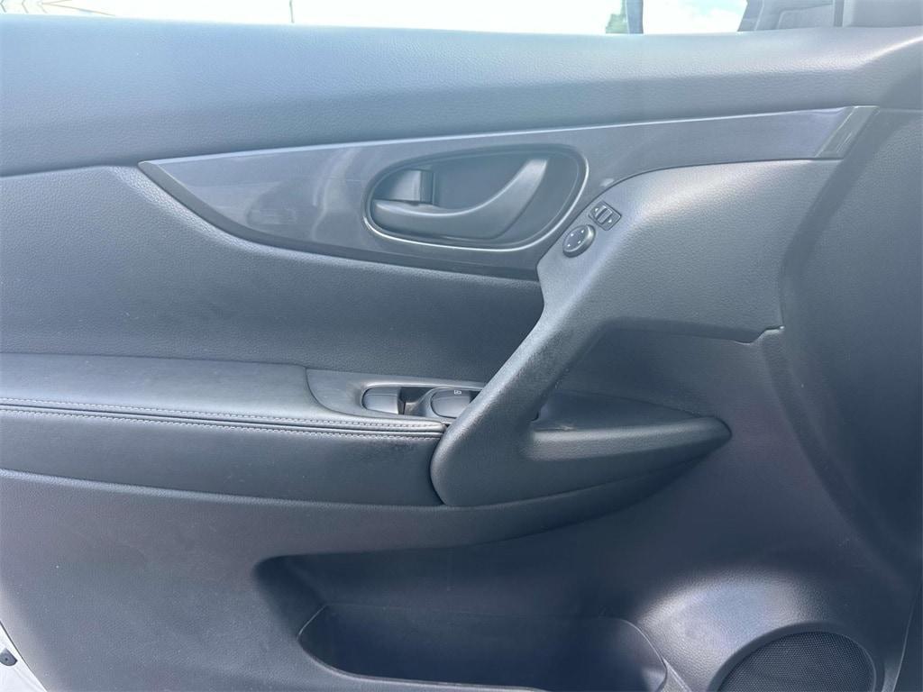 used 2020 Nissan Rogue car, priced at $17,998
