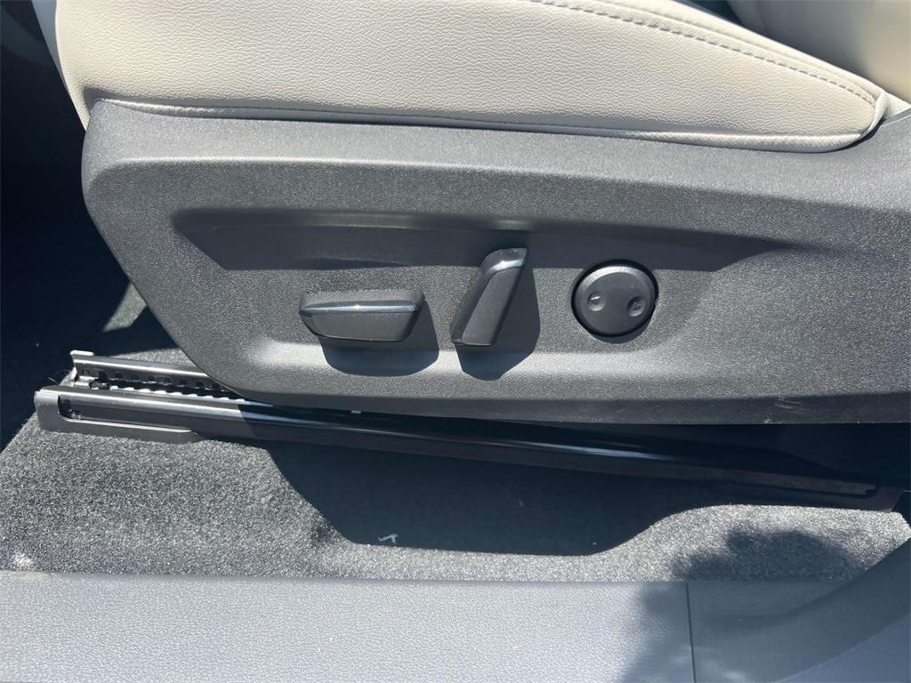new 2025 Nissan Murano car, priced at $46,095