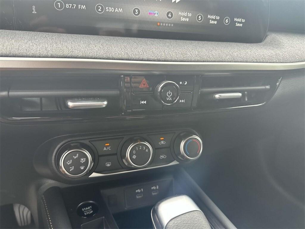 new 2025 Nissan Kicks car, priced at $27,180