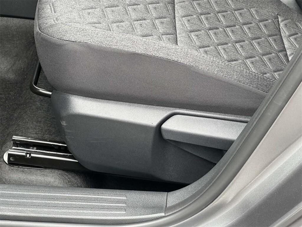 new 2025 Nissan Kicks car, priced at $27,180