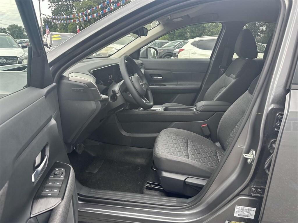 new 2025 Nissan Kicks car, priced at $27,180