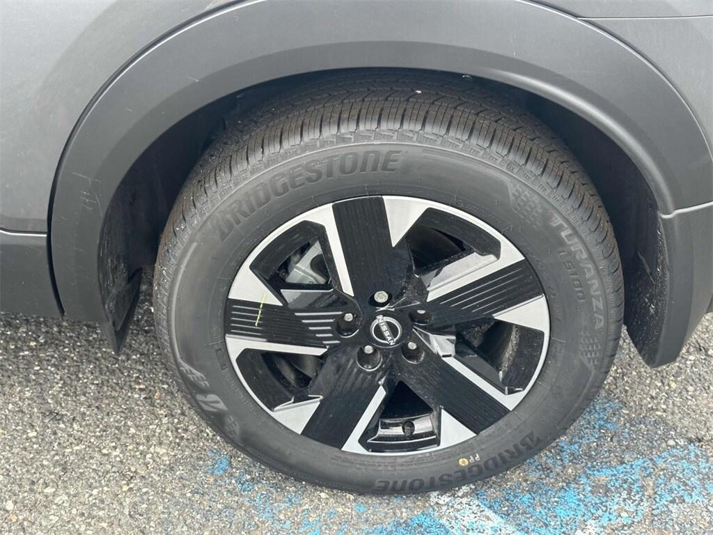 new 2025 Nissan Kicks car, priced at $27,180