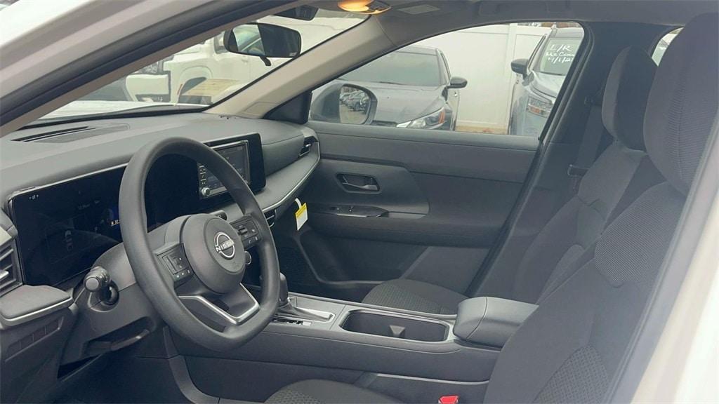 new 2025 Nissan Kicks car, priced at $25,255