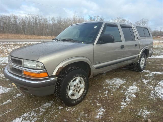 used 2001 Chevrolet S-10 car, priced at $5,000