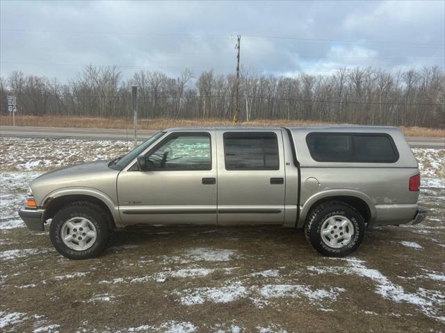 used 2001 Chevrolet S-10 car, priced at $5,000