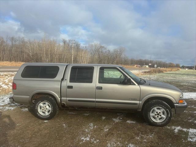 used 2001 Chevrolet S-10 car, priced at $5,000