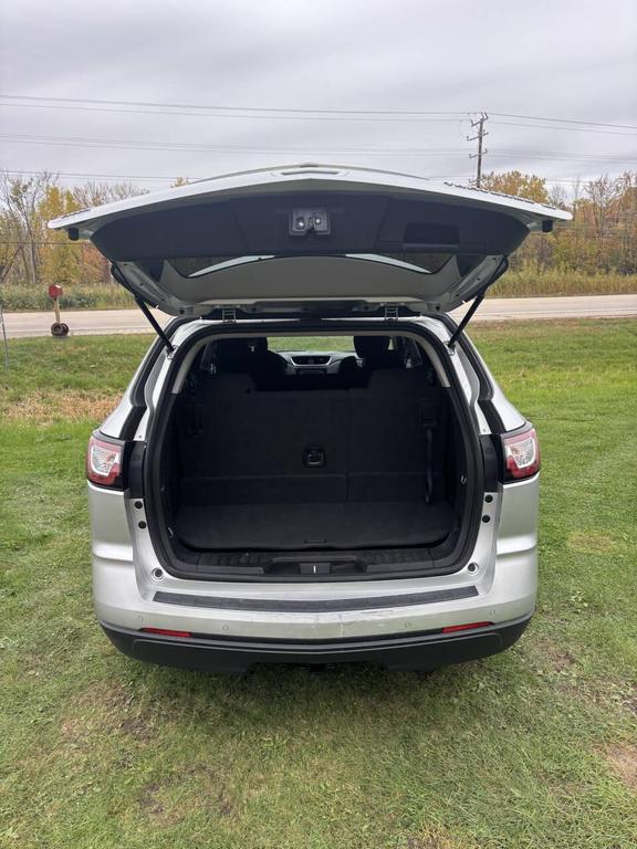 used 2016 Chevrolet Traverse car, priced at $10,000