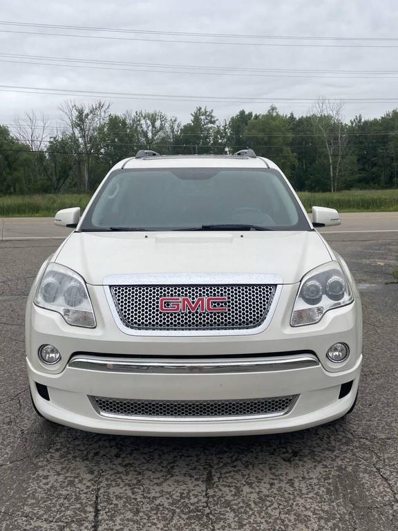 used 2012 GMC Acadia car, priced at $6,000